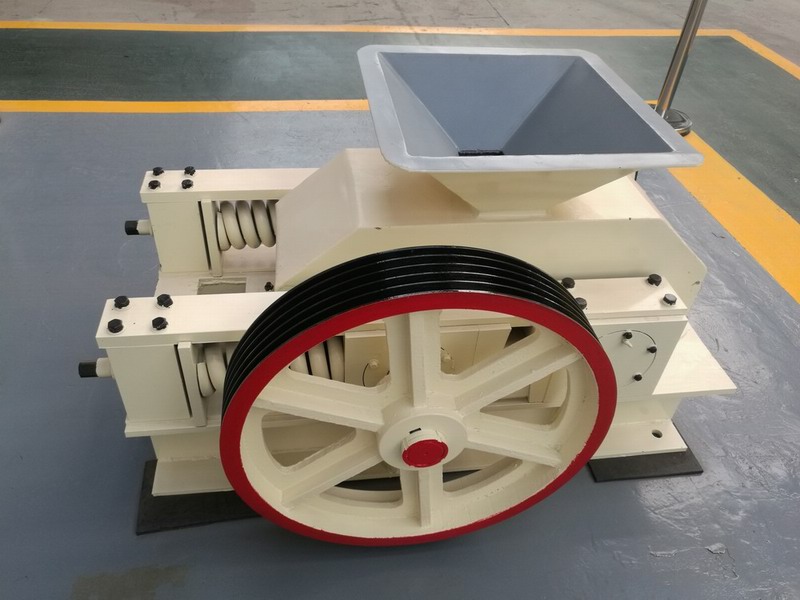 對(duì)輥破碎機(jī)
